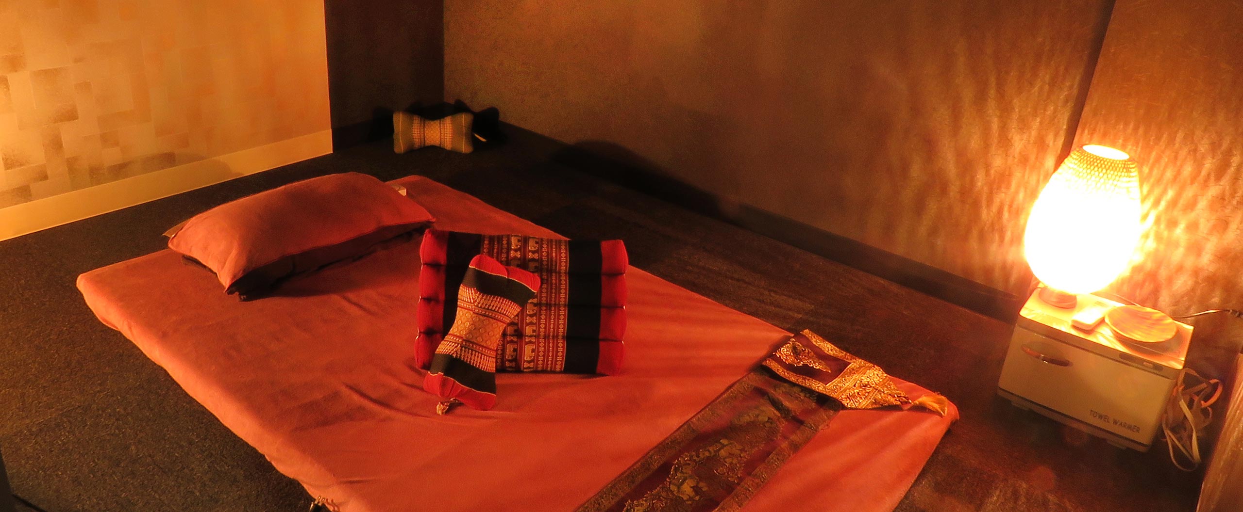 福岡 博多のタイ古式+バリニーズ「ISAWAN(アイサワン)」